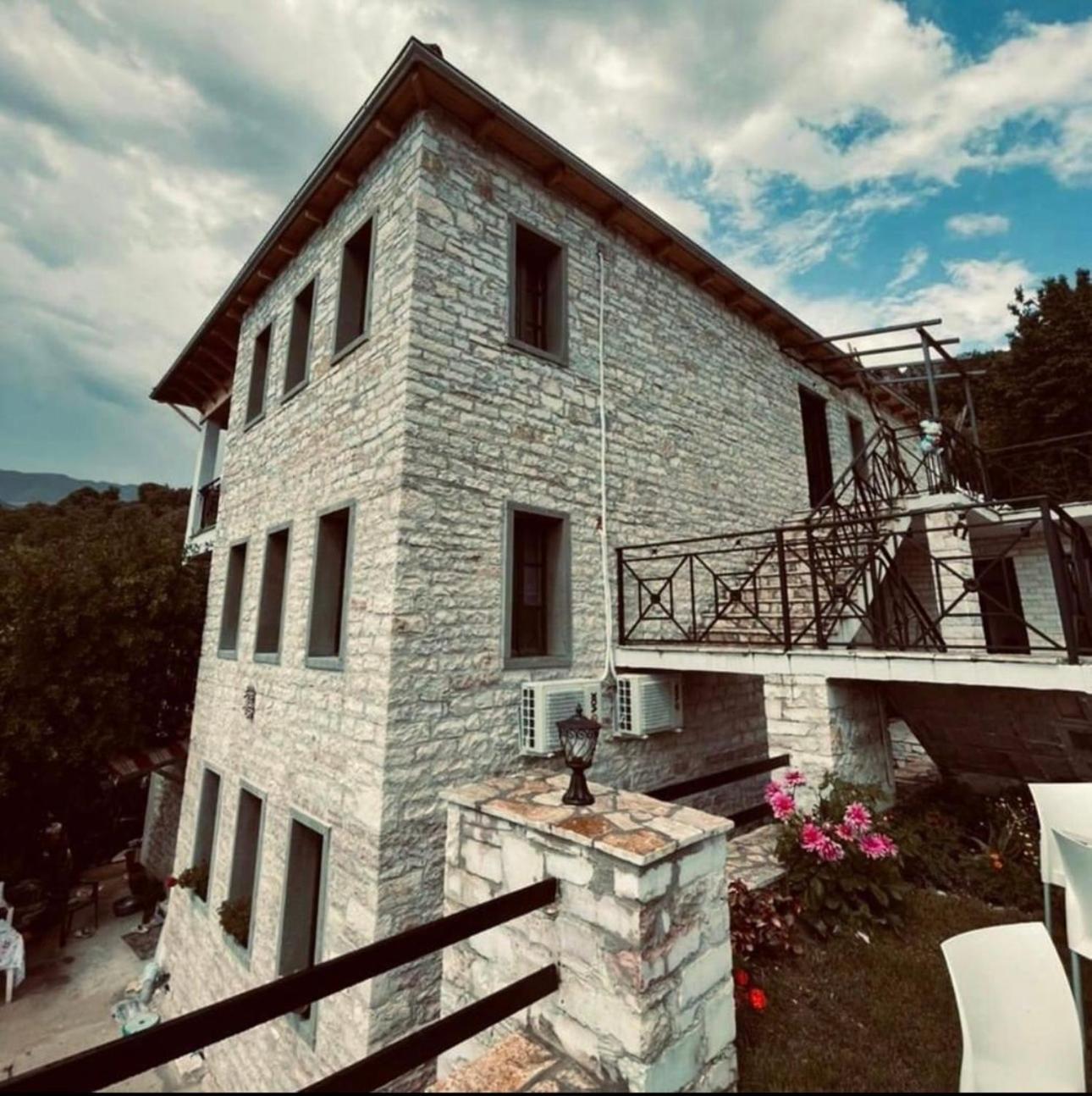 Bujtina Maria Hotel Stegopull ภายนอก รูปภาพ
